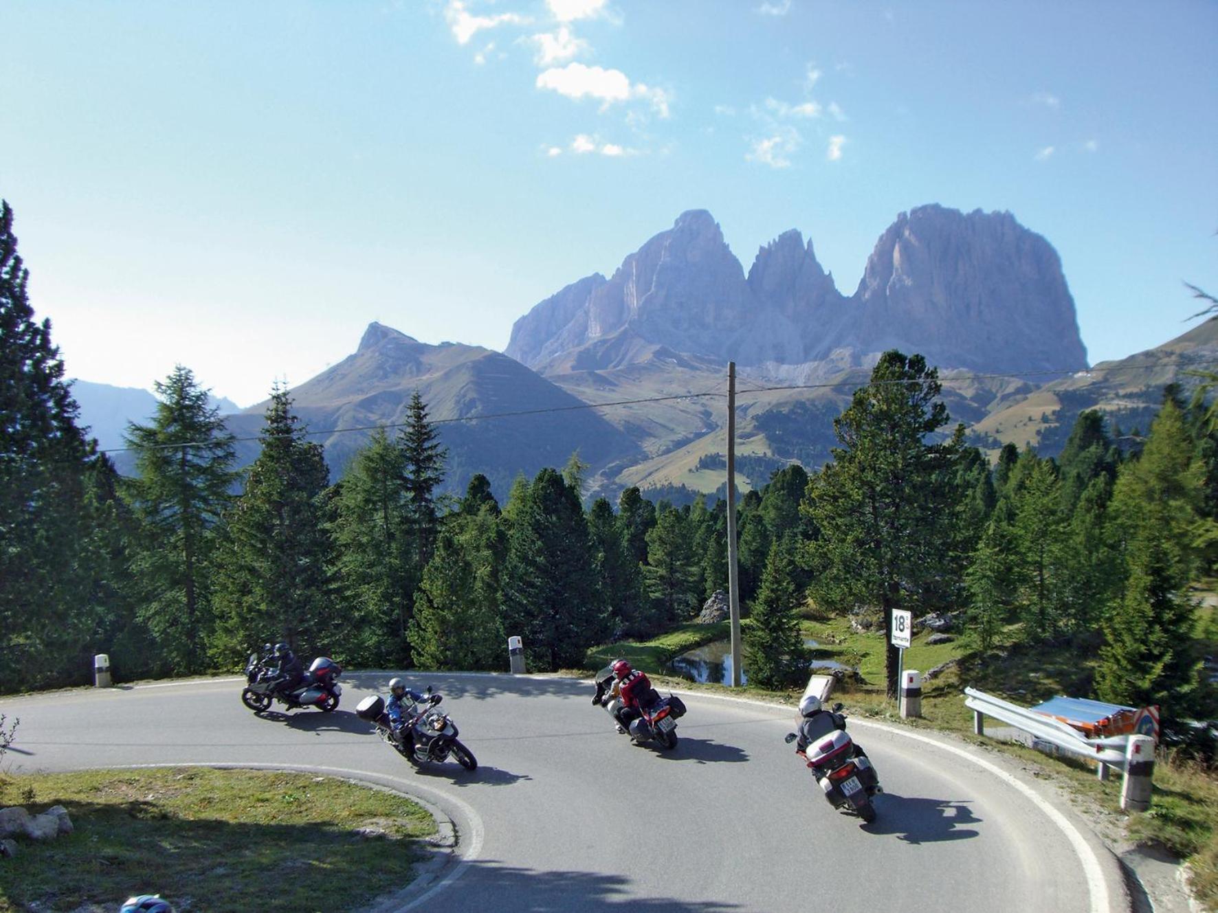 Hotel Gran Paradis Campitello di Fassa Exterior foto