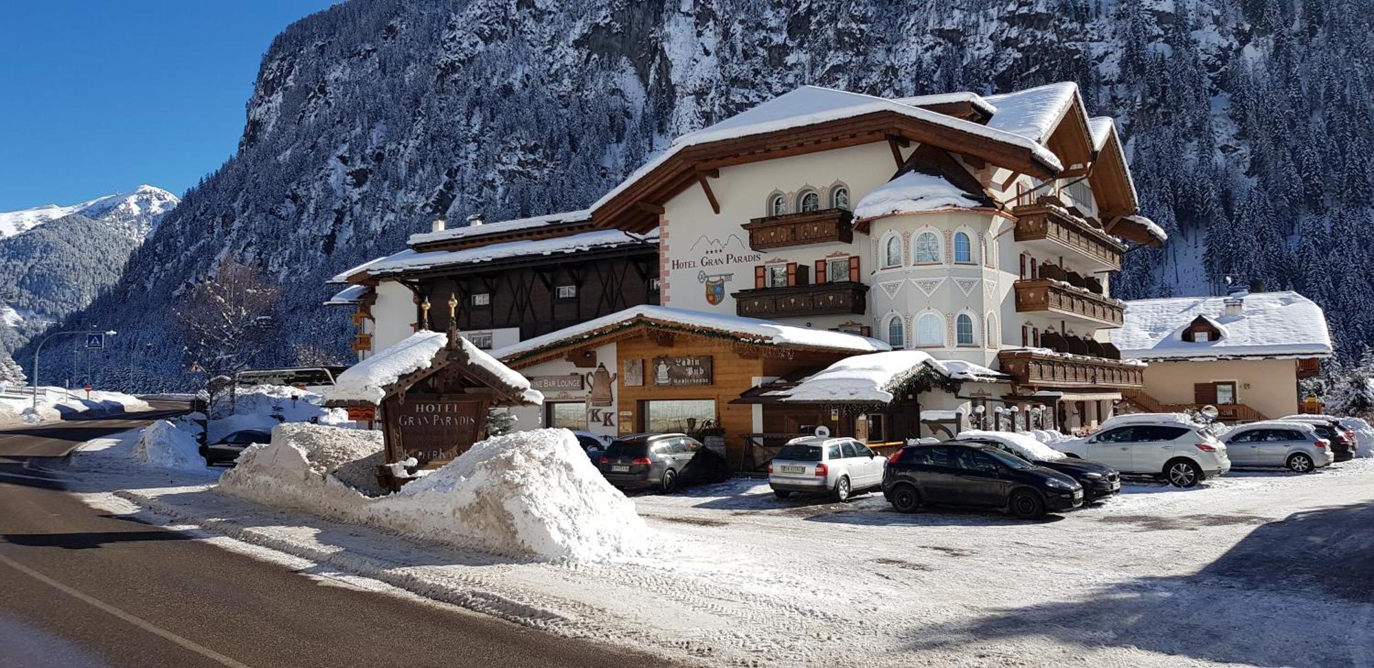 Hotel Gran Paradis Campitello di Fassa Exterior foto